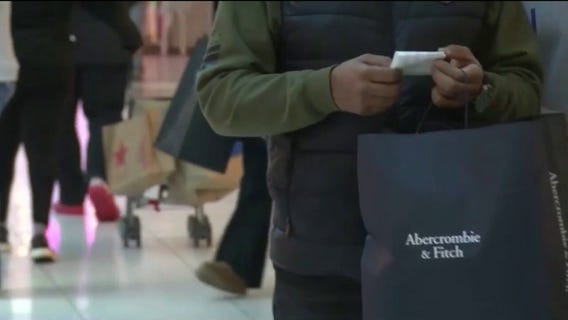 Phoenix shoppers react to restocking, shipping fees after the holidays