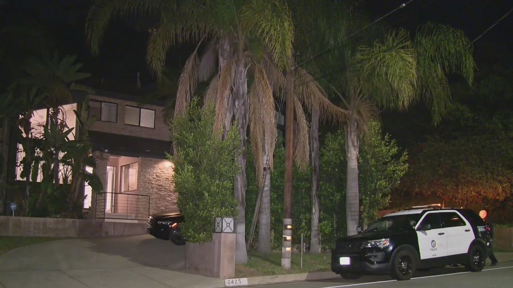 2 arrests in Coldwater Canyon follow-home robbery