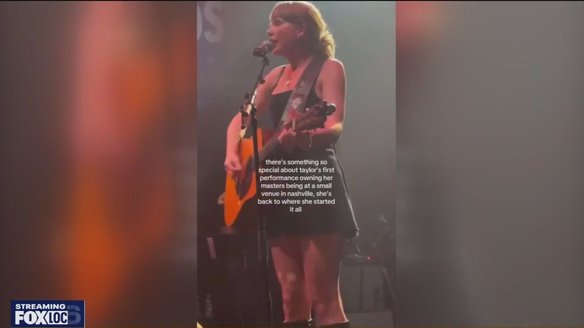 Taylor Swift surprise performance