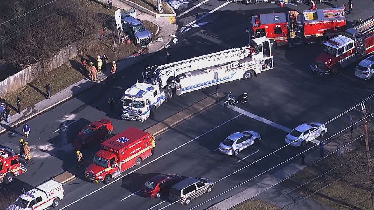 Multi-vehicle crash in Silver Spring | FOX 5 DC