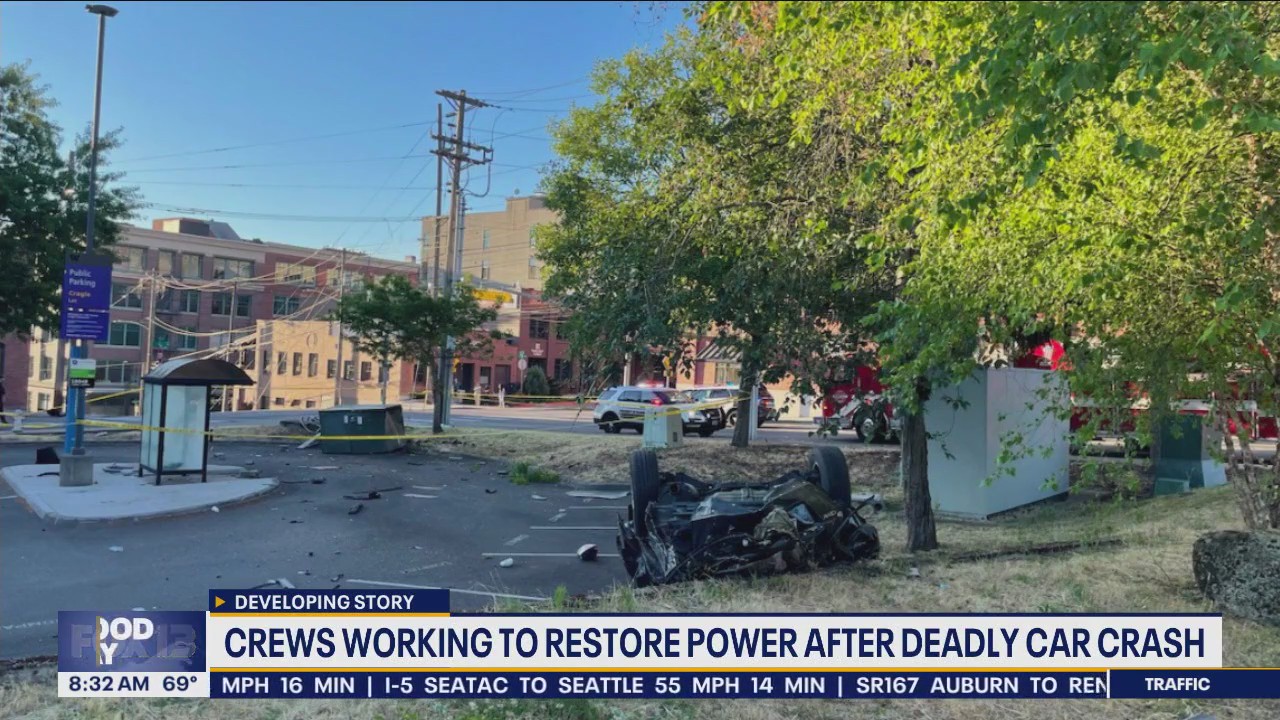 Police investigate deadly crashes in Seattle, Tacoma