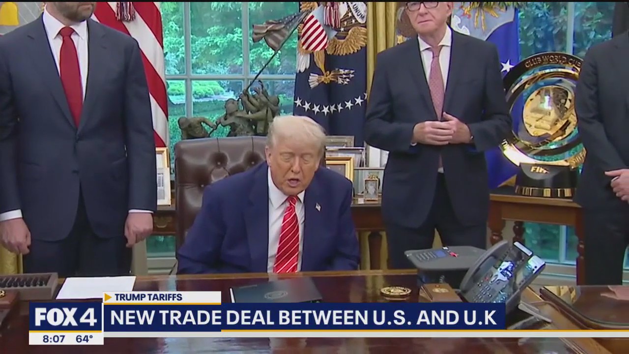 Trump suggests middle ground with China on tariffs