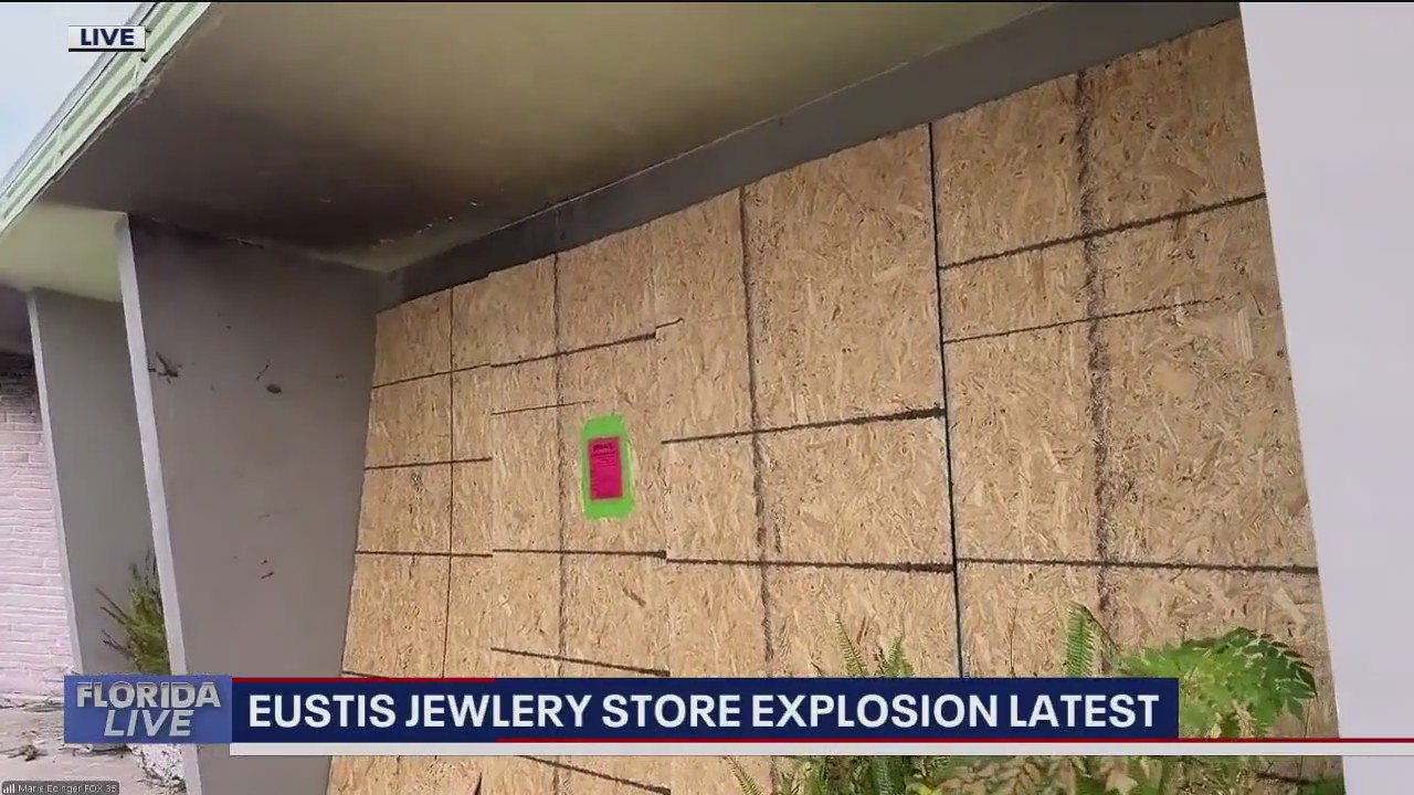 Eustis jewelry store still smells of smoke