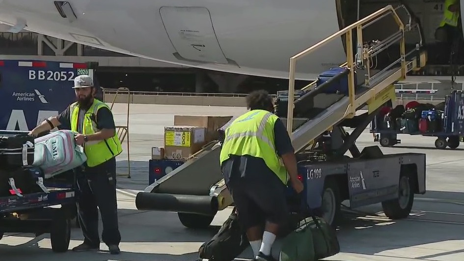 How tarmac workers at Sky Harbor stay safe while working in extreme heat