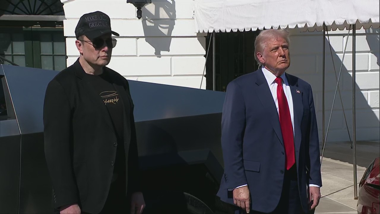 President trump buys a Tesla