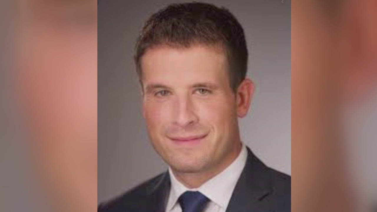 Michigan lawyer says Stay Home order prevents him from collecting signatures to run for office