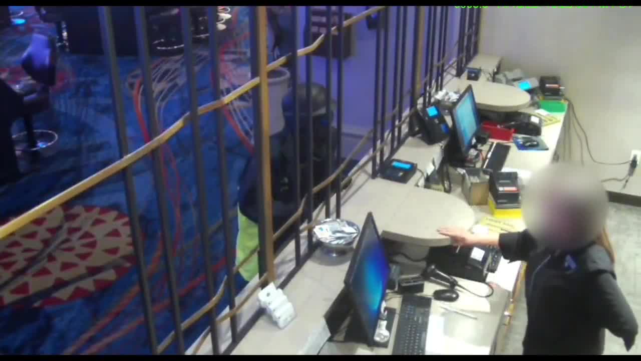 Police: Suspect pulled ‘AR-style’ gun on casino staff in Las Vegas robbery