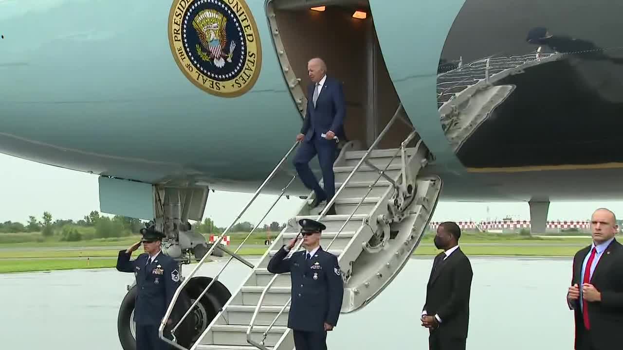 President Biden arrives in Philadelphia for AFL-CIO National Convention