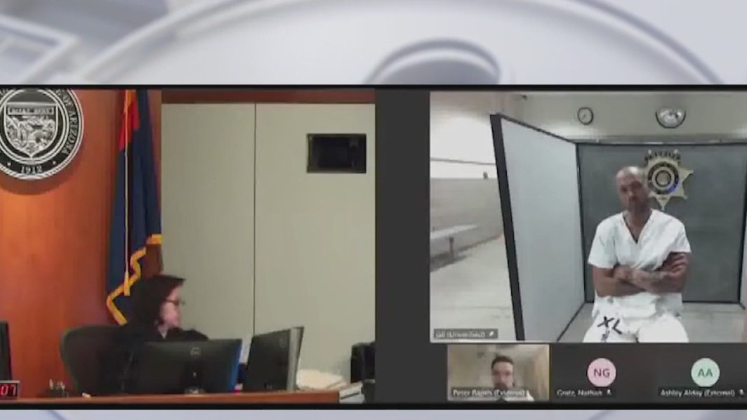 AZ officer allegedly beaten by suspect with canned food