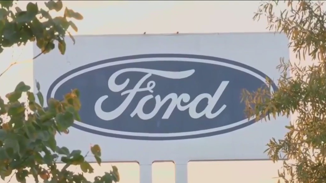 UAW reaches tentative agreement with Ford