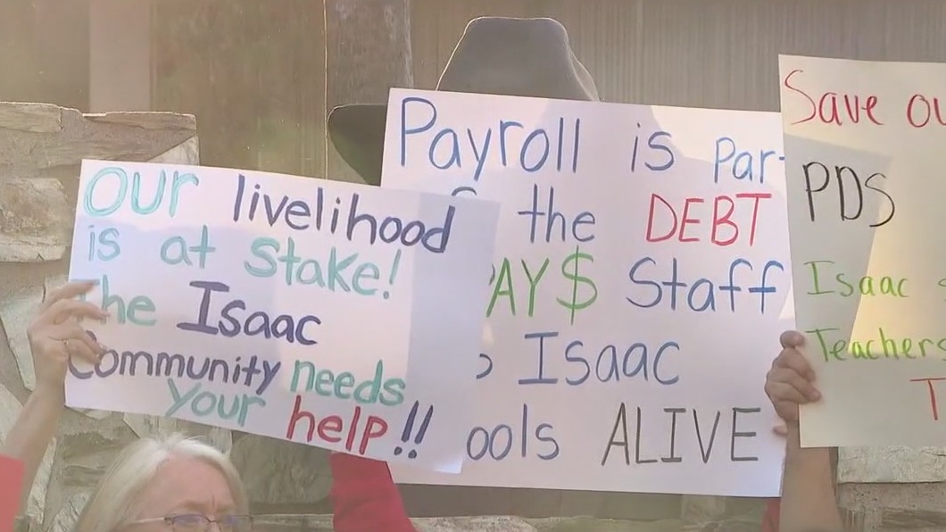 Educators call on AZ legislature to help school district