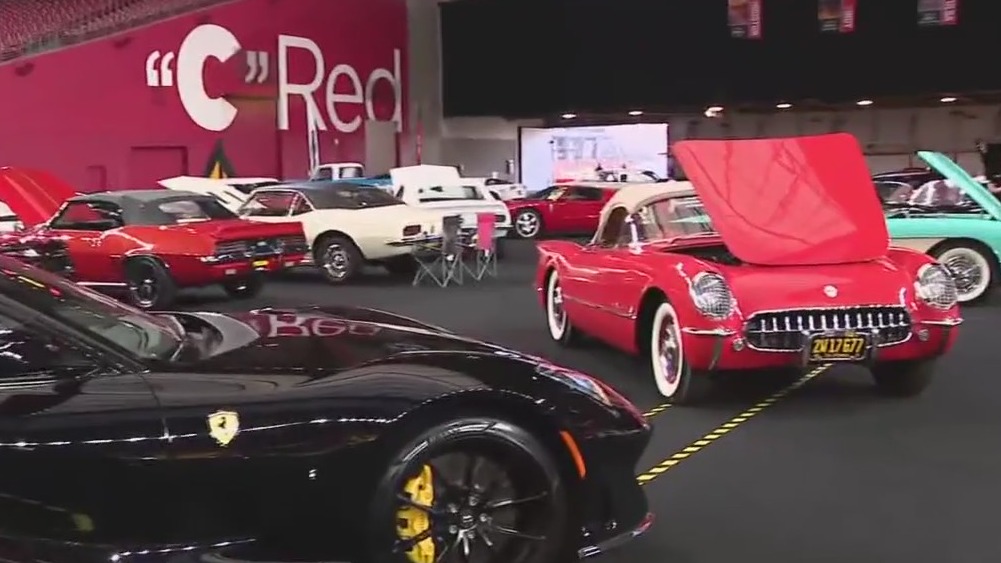 Mecum Auctions showcasing 2,000+ vehicles in Glendale