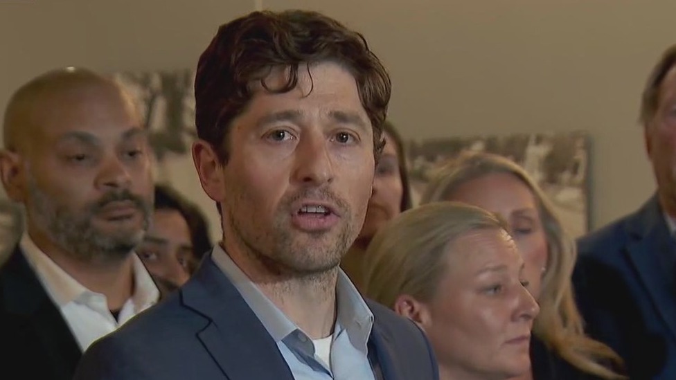 Minneapolis officials on Blaisdell mass shooting, officer killed