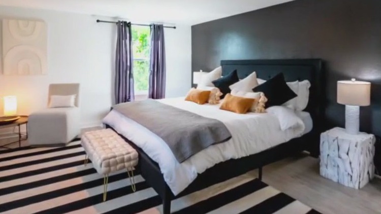 Hill Country Herb Garden: The cottages