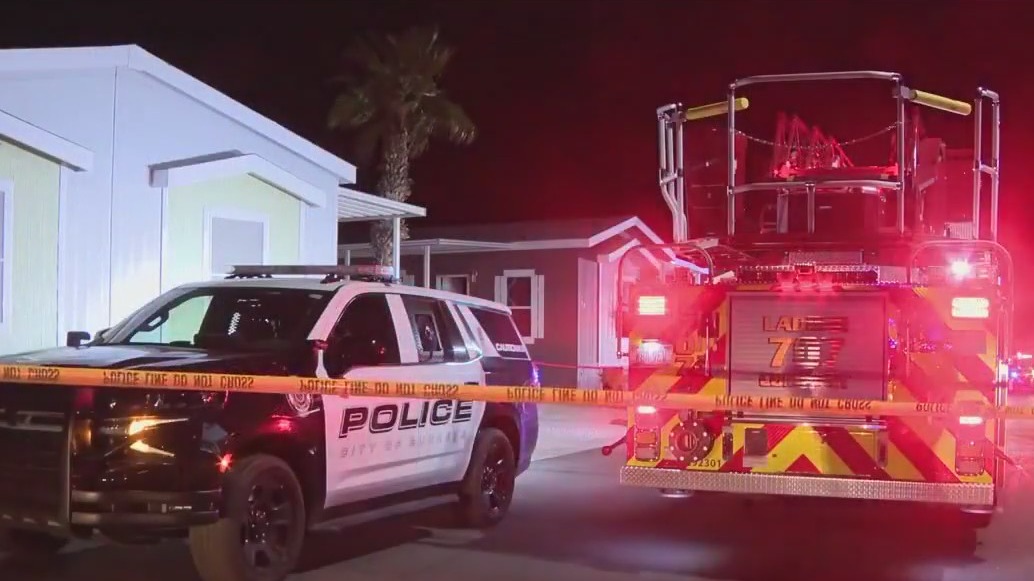 Man in critical condition after Buckeye mobile home fire | FOX 10 Phoenix