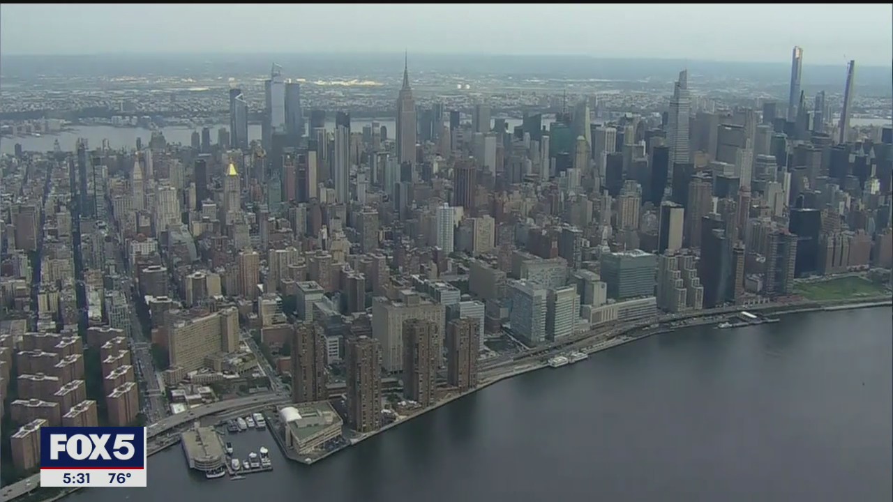 NYC may lay off 22,000 public workers in October