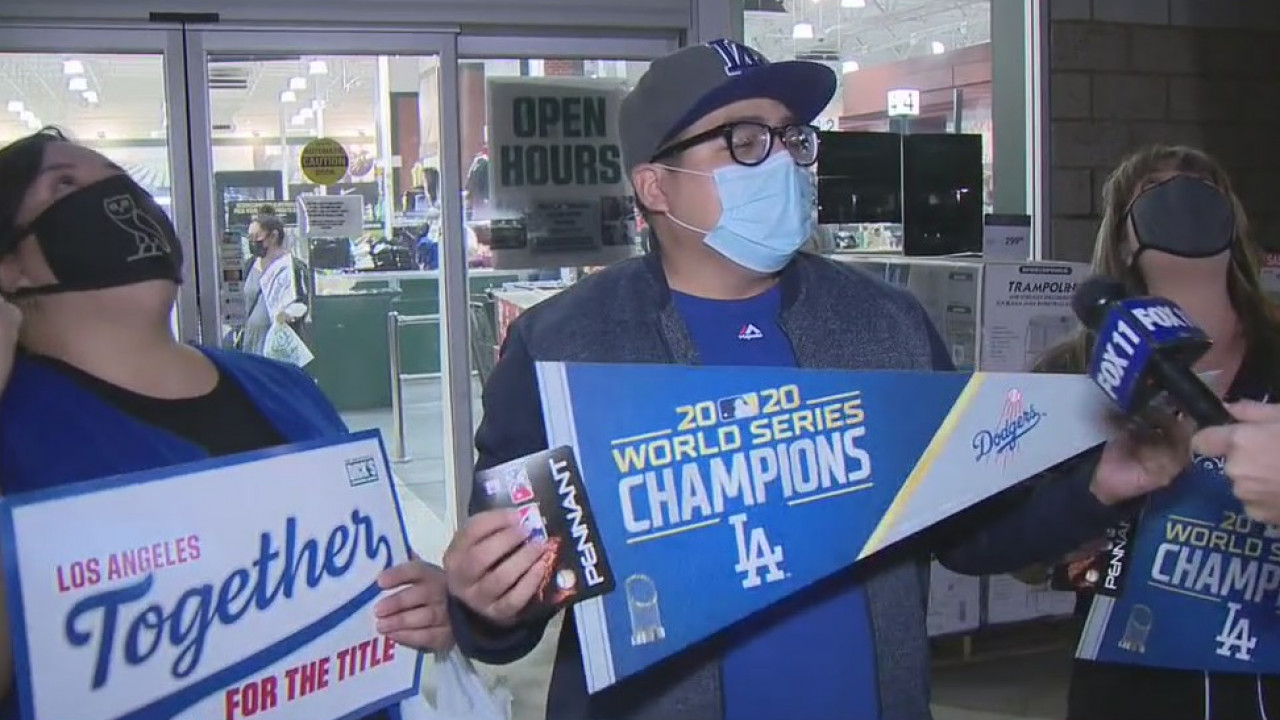 Fans flock for World Series merchandise