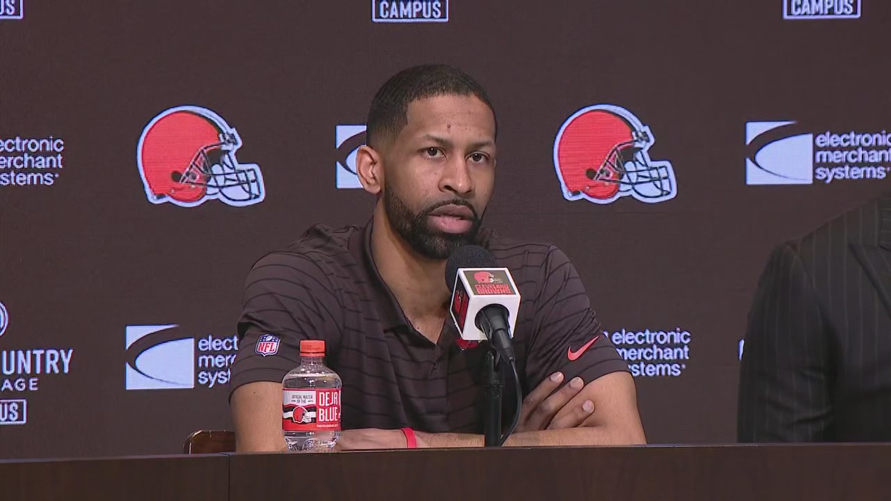 Cleveland Browns GM addresses hiring Deshaun Watson