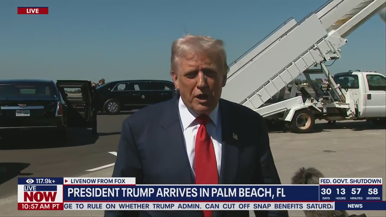 President Trump arrives in Palm Beach, FL