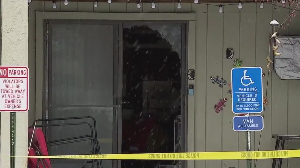 Woman shot and killed inside Maplewood apartment