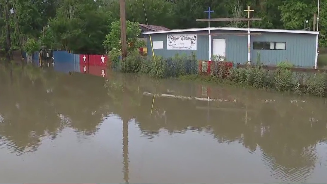 Tracking flooding along San Jacinto River