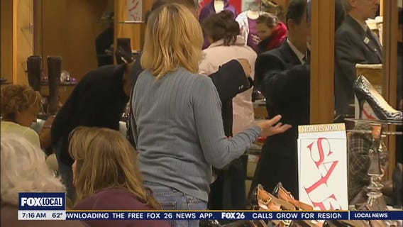 Holiday shopping deals dip