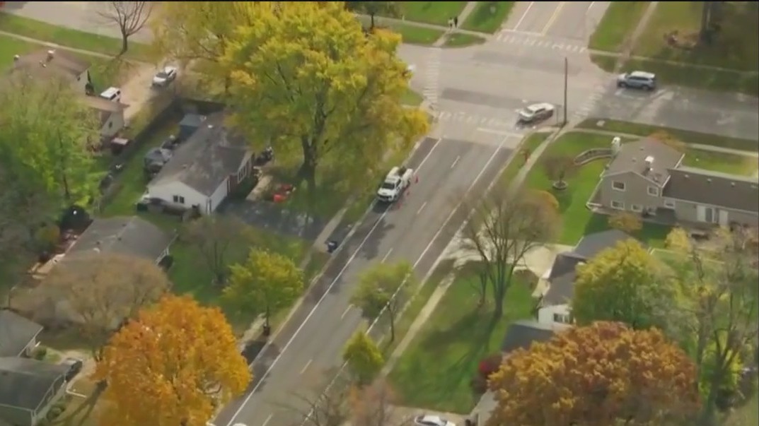 2 found dead in parked car in Chicago's NW suburbs