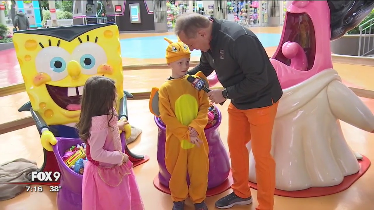 Todd Walker explores the Nickelodeon Boo-niverse at the Mall of America