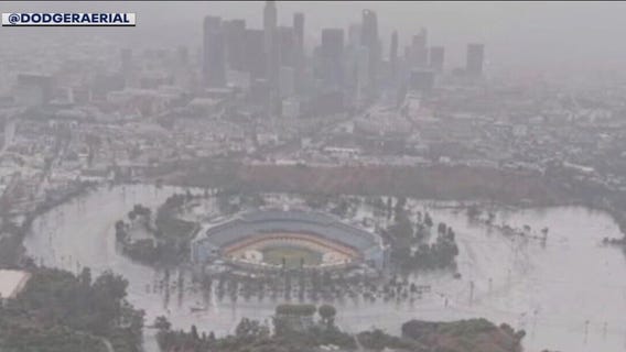 Photo doesn't show Dodger Stadium flooding