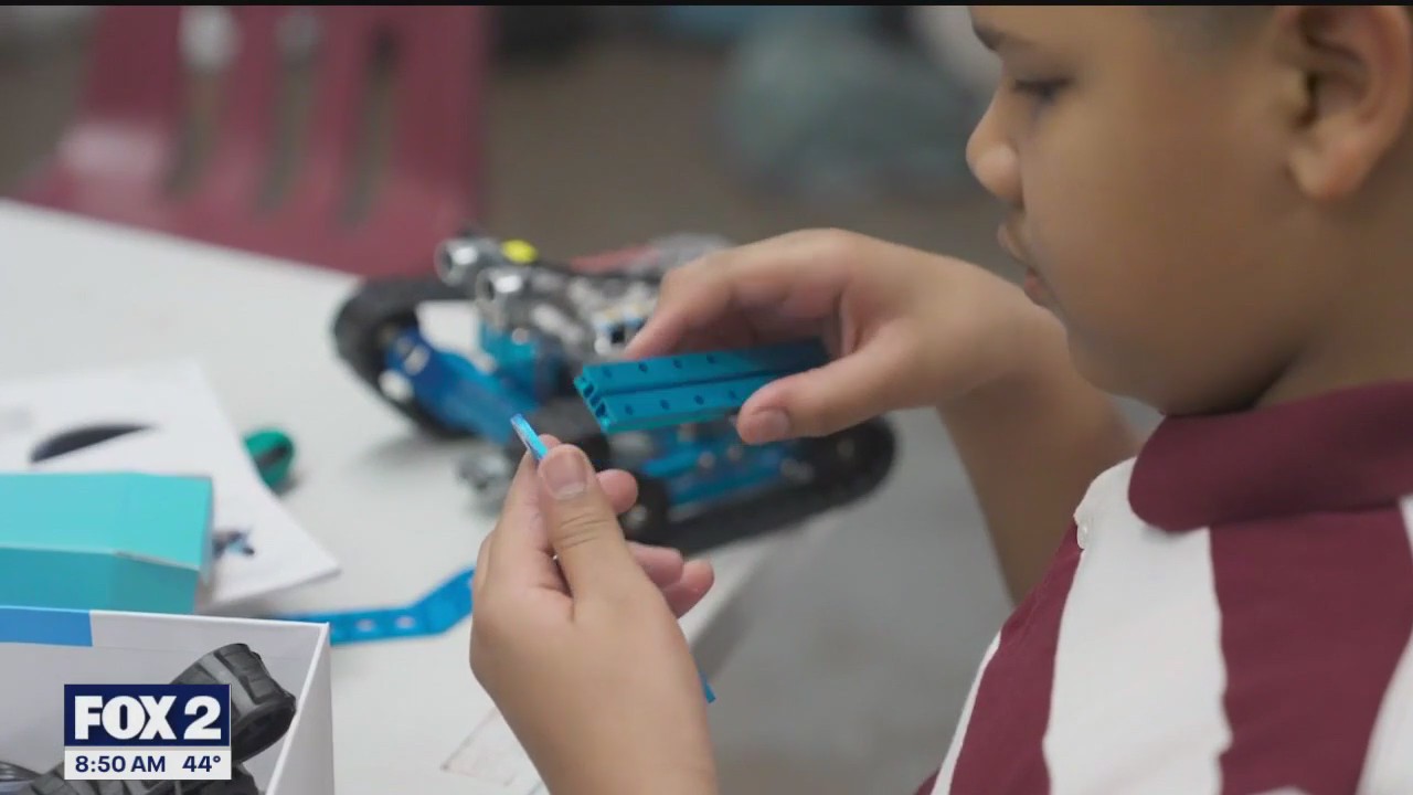 Downtown Boxing Gym hosting Free Stem Day