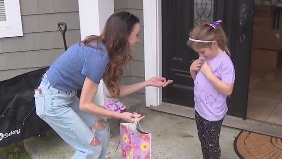 Girl who lost home in Palisades fire meets favorite author