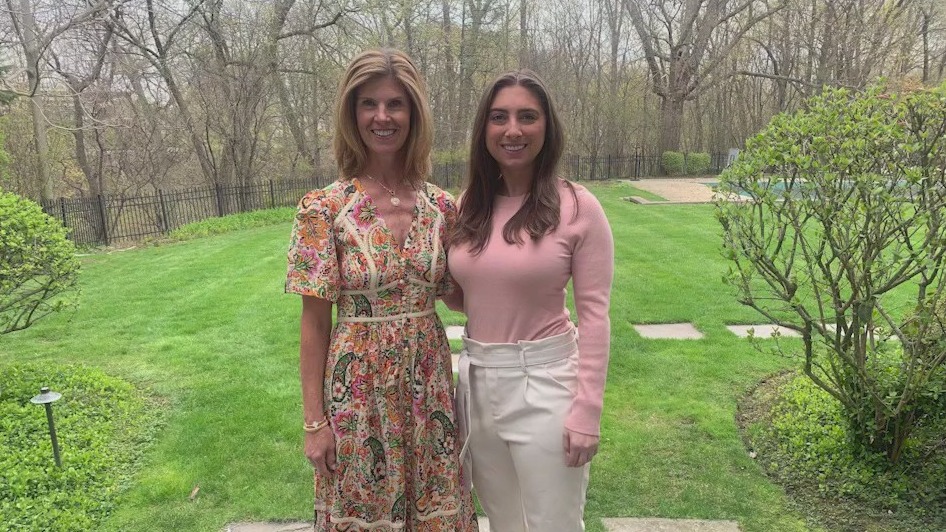 Mom and daughter share rare heart surgery bond ahead of Mother's Day