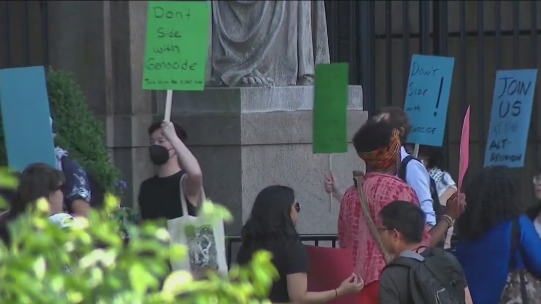 Pro-Palestinian encampment back on Columbia campus