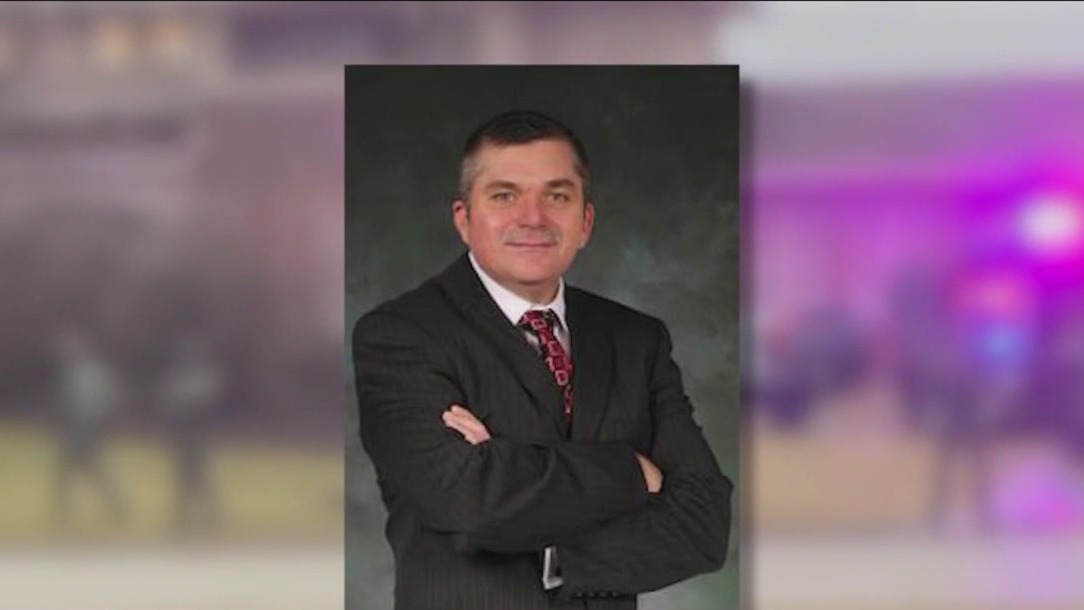 Federal raid in Chicago suburb tied to Covid-19 loan fraud