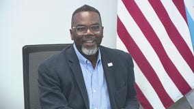 FULL REMARKS: Chicago Mayor Brandon Johnson blasts system failures after CTA arson attack