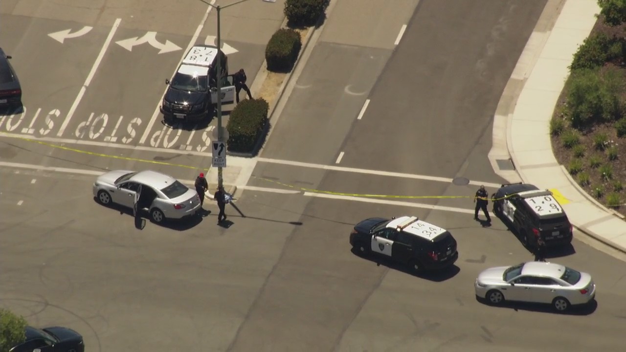 Heavy police presence near east Oakland building