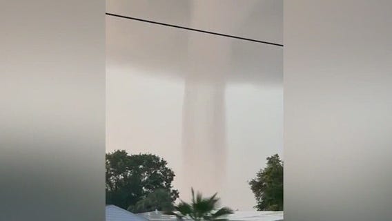 Unwarned waterspout forms near Leesburg