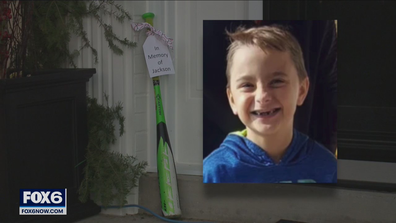 Jerseys for Jackson, Bats Out For Blazers honor youngest parade victim