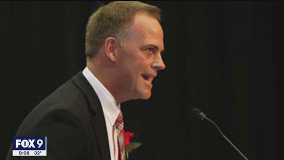 More students question interactions with accused Eden Prairie teacher