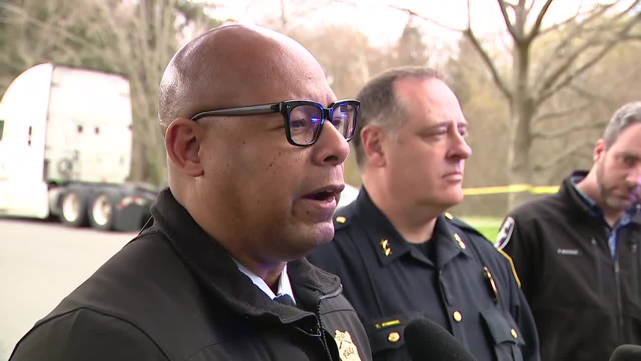 RAW: Seattle Police Chief Shon Barnes on West Seattle police shooting