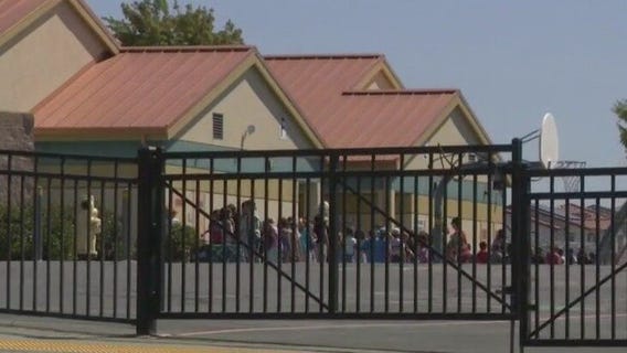 Most parents ponder switching schools, survey finds