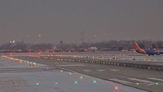 Hundreds of flights canceled at O'Hare, Midway