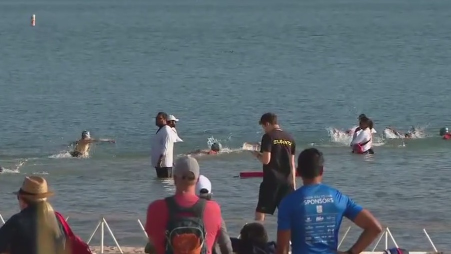 Chicago Triathlon kicks off with thousands of athletes of all ages