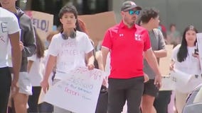 Judge releases teen detained by ICE