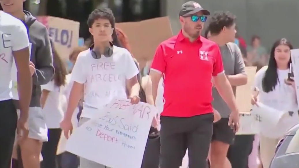 Judge releases teen detained by ICE