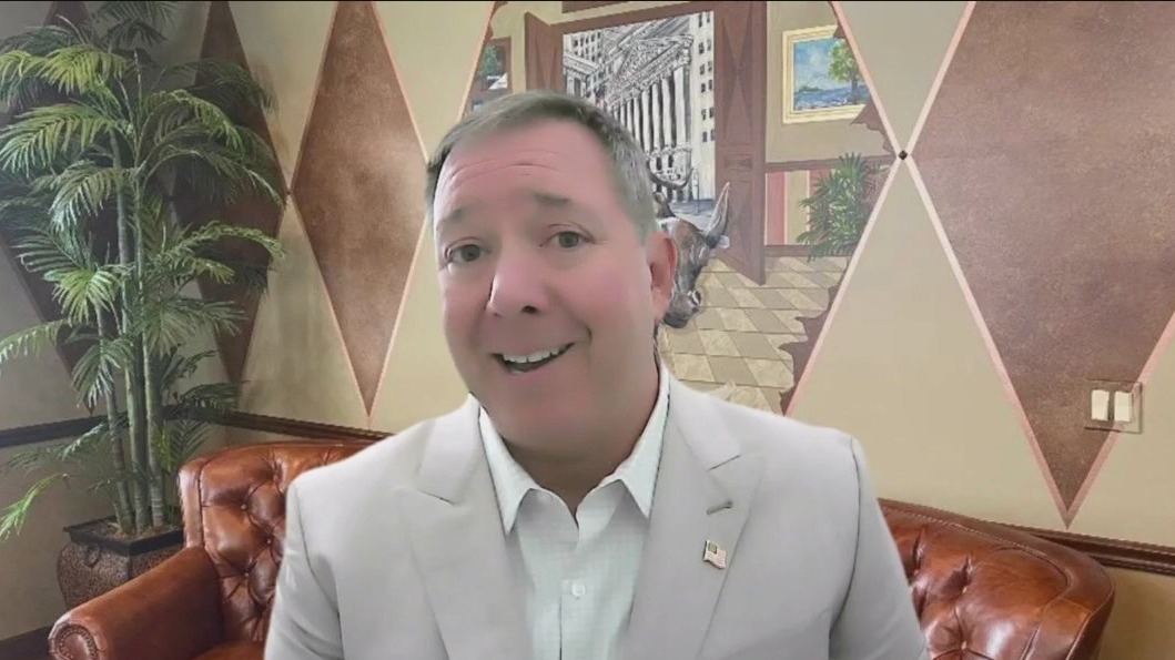 Wealth Advisor Weighs in on Gold and Silver Hitting Record Highs | ChicagoNOW