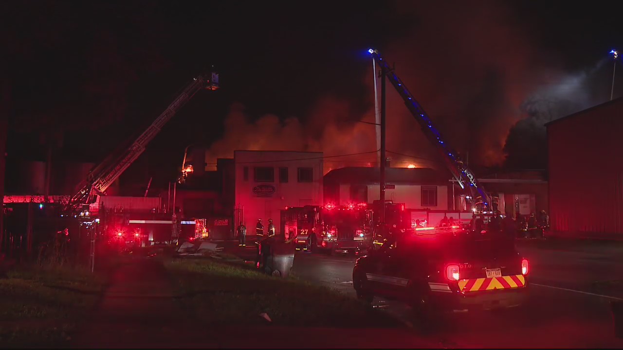 Devastating fire destroys SW Detroit family business | FOX 2 Detroit