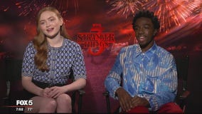 Caleb McLaughlin, Sadie Sink and Dacre Montgomery in season 3 of 'Stranger Things'