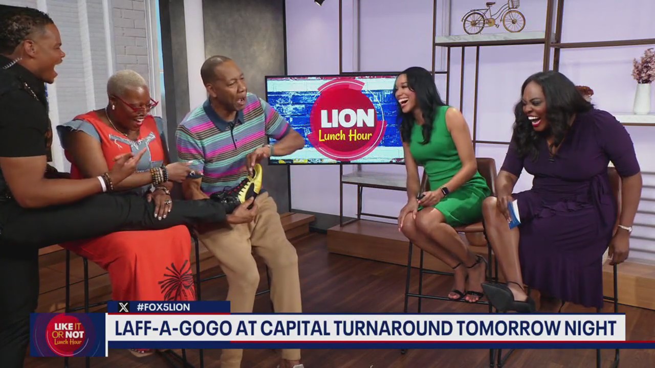 Hangin' w.Mr. Cooper,  Mark Curry beats his feet