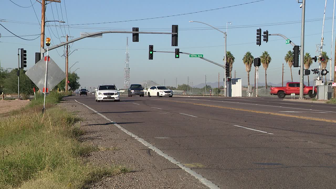 Deputies searching for vehicle involved in deadly hit-and-run